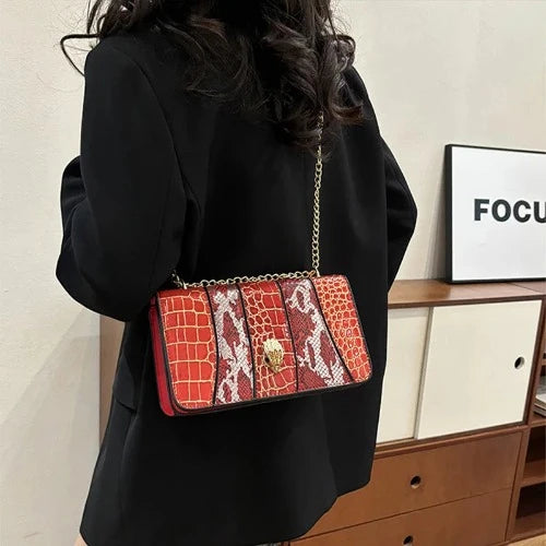 Bolsa de Ombro Elegante com Detalhes de Cabeça de Águia e Padrão de Cobra, Design de Emenda, Cadeia de Embreagem de Moda, Elegância Simples da Bolsa Transversal Pendular, Lançamento 2024