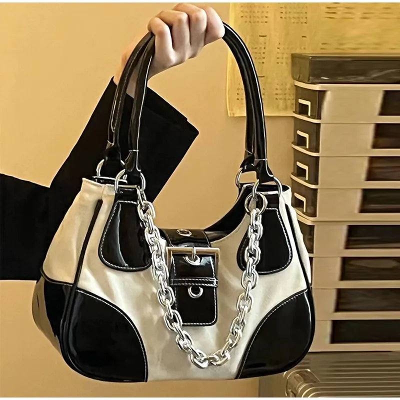 Bolsa de ombro com emenda contrastante para senhoras, corrente, bolsa tiracolo, vintage, couro envernizado, bolsa de axilas de lona, doce e legal meninas, 2023