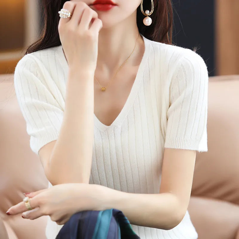 Suéter de manga curta feminino, pulôveres listrados na moda coreana, tops de malha slim fit, macacão casual com gola v, malha primavera e verão, 2023